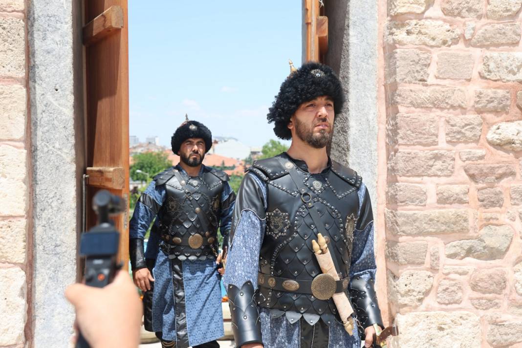 Konya'da her Cuma yapılıyor: Vatandaş yoğun ilgiyle izliyor! 4